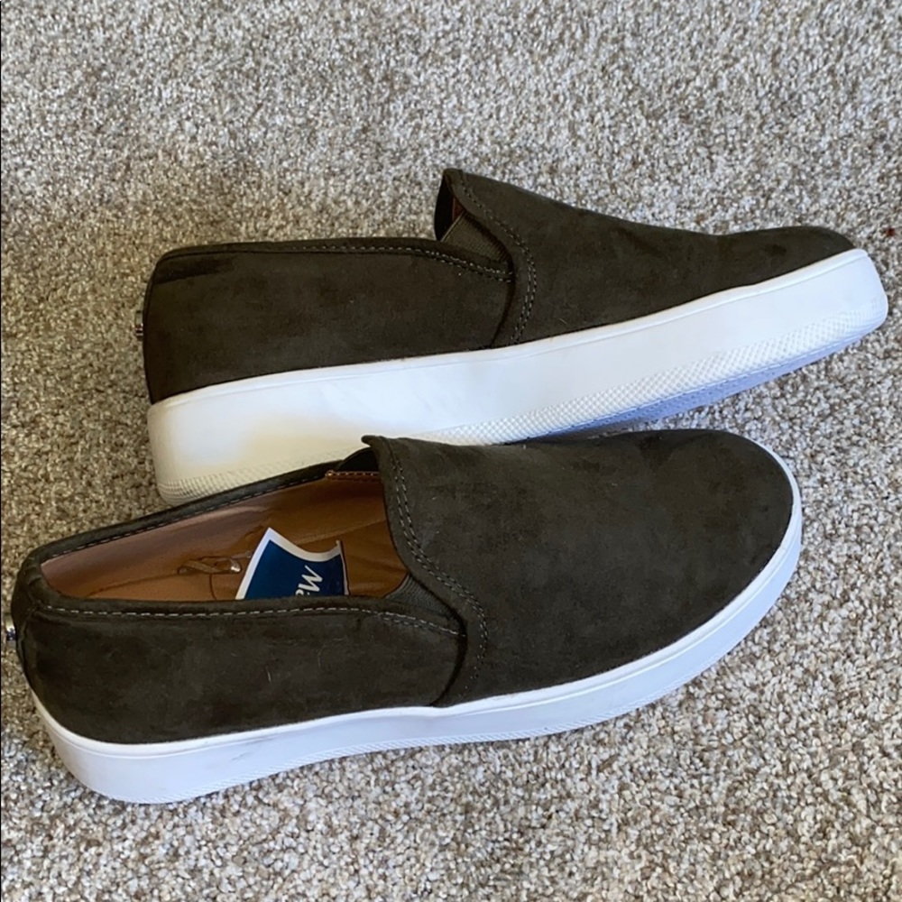 Steve Madden suede slide sneakers